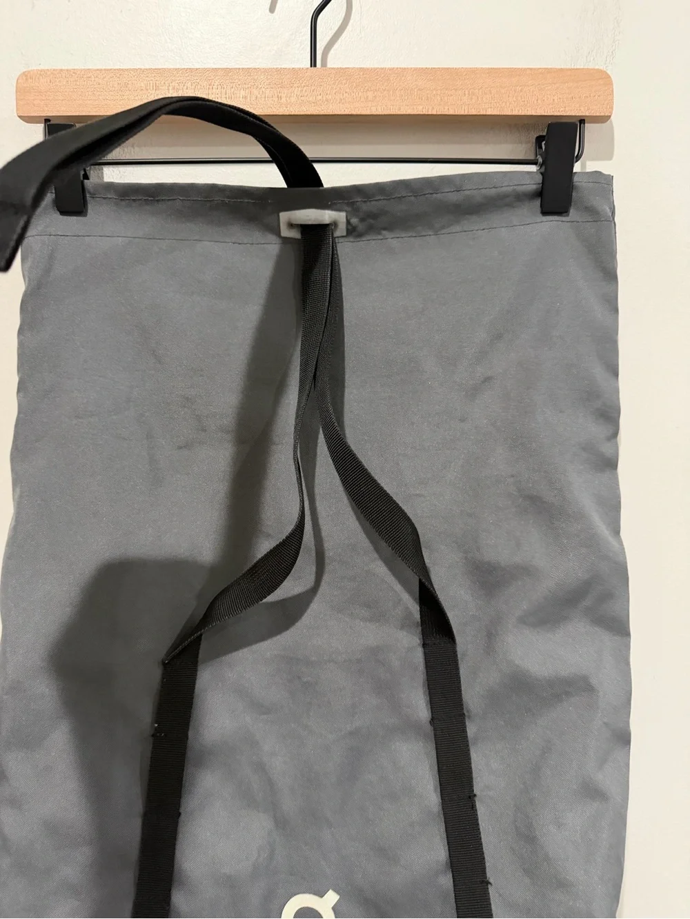 ON RUNNING Ambassador Pack Gray Run Travel Athleisure Sporty